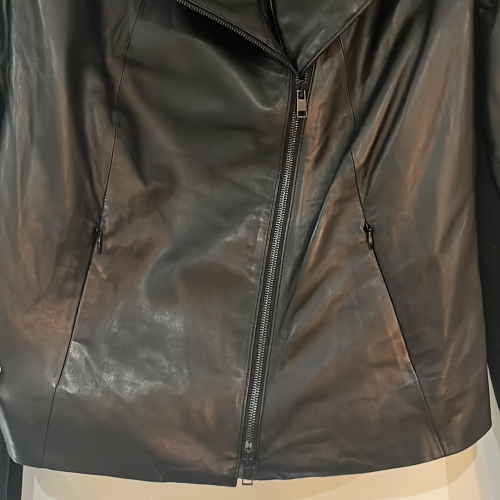 Motto Jacket - Picture 3 of 7